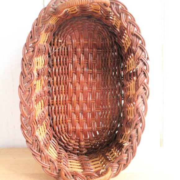 Oval Basket with Handles - Picture 3 of 3
